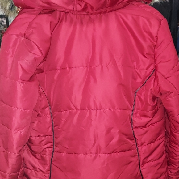 Susan Graver Faux Fur coat, Red, Med - Picture 3 of 3